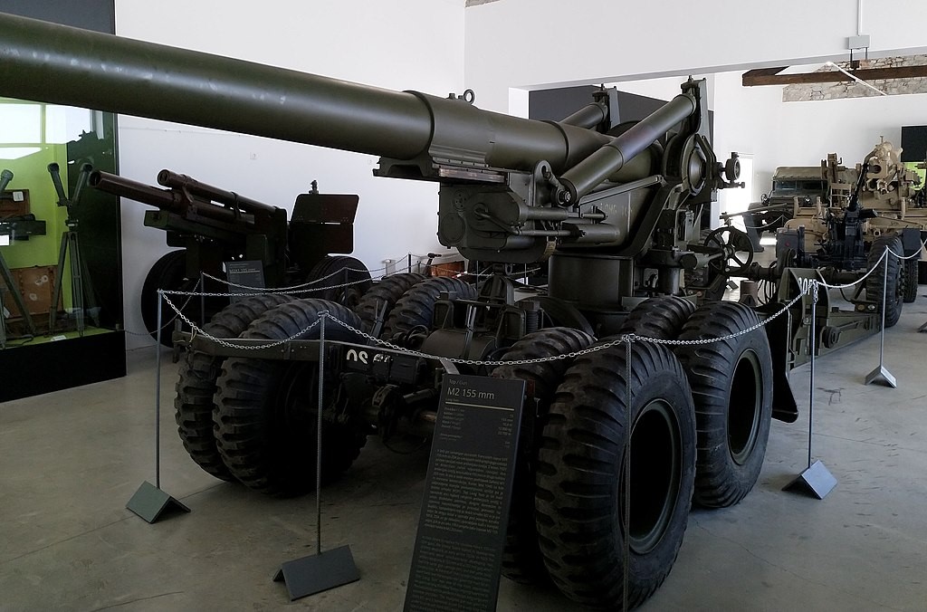 M1 American 155mm Towed Field Gun (C)